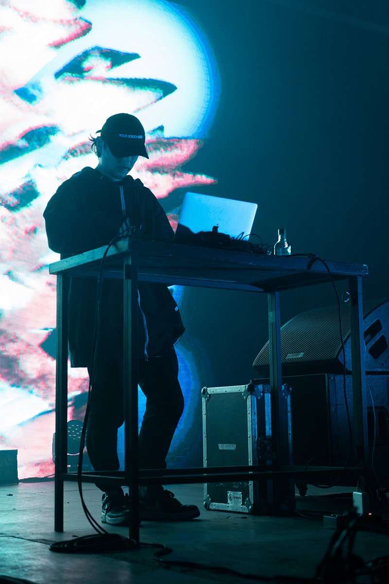 slider6-Daito Manabe